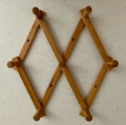 Vintage 7 Peg Wooden Accordion Style Coat Hat Wall Rack Expandable Hanger