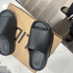 yeezy slides