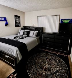 Queen Bedroom Set