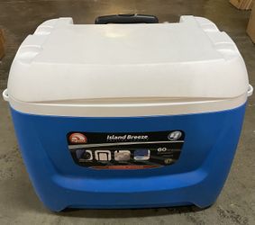Igloo Island Breeze 60 qt Rolling Cooler