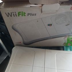 Nintendo Wii Fit 
