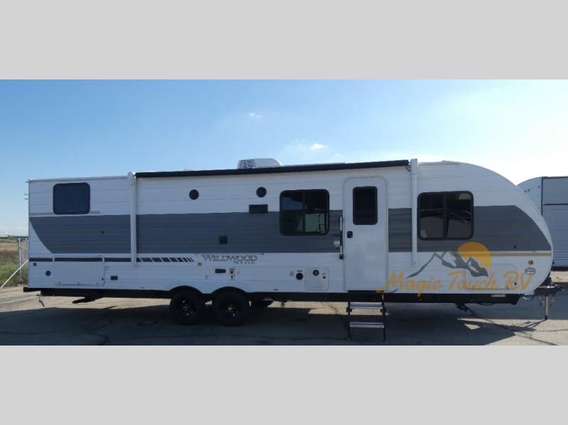 New 2025 Forest River RV Wildwood X-LITE 273QBXL