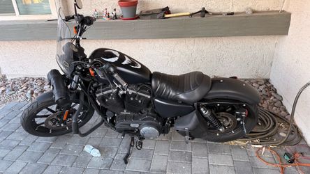 2017 Harley Davidson Sportster Iron 883