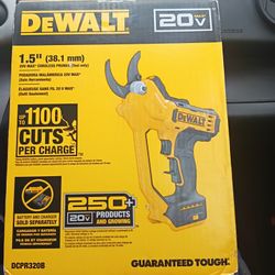 DeWalt 20v Corless pruner