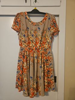 Teens girls size Large  floral dress 👗