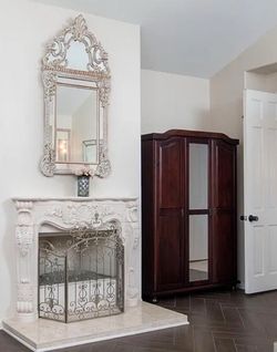 Armoire & mirror