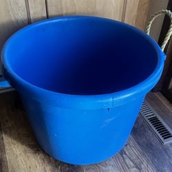 17 GALLON BEVERAGE TUB OR BUCKET (21"x17")