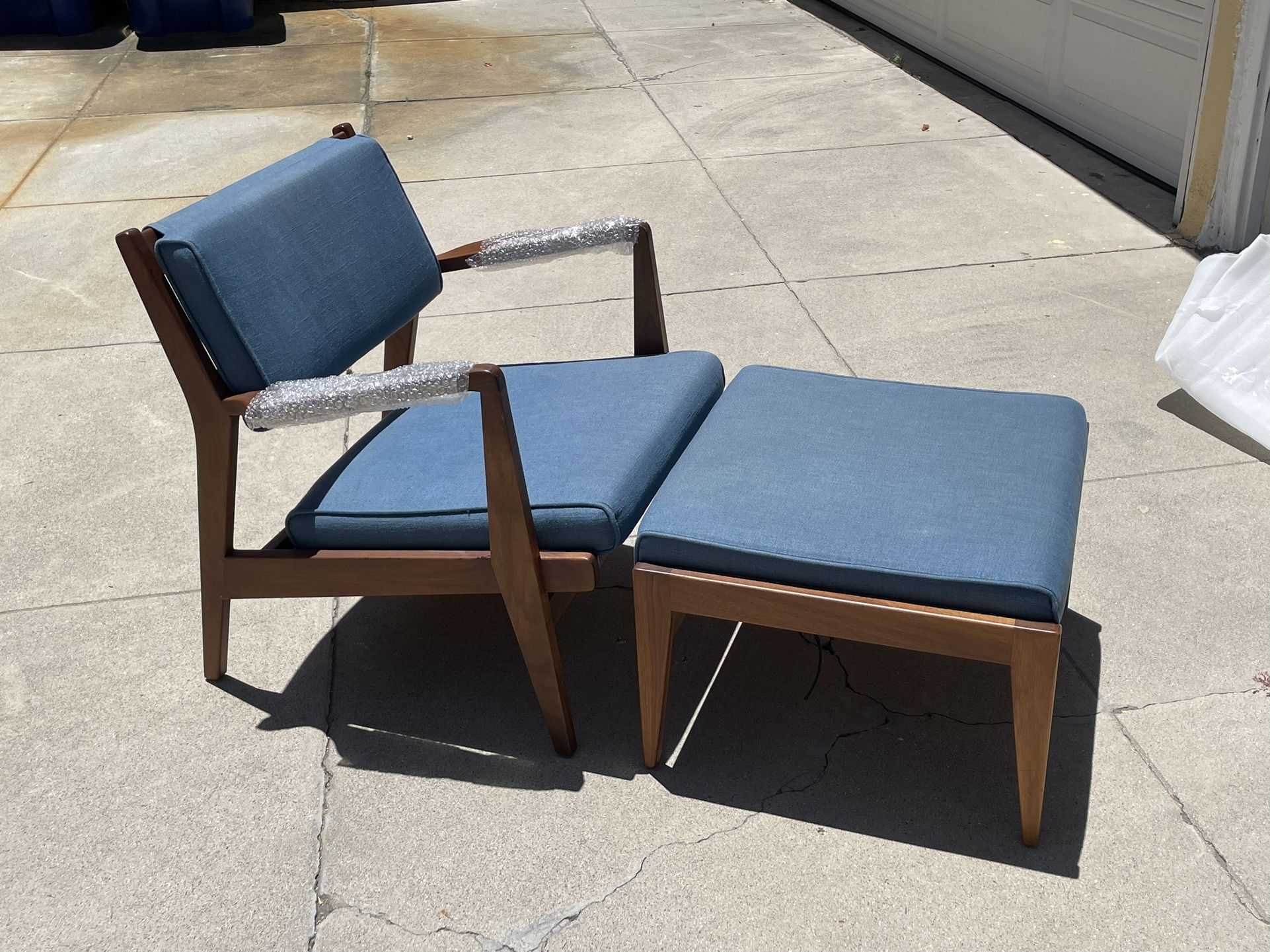 Walnut Wood Jen’s Chair And Ottoman From Design Within Reach Dwr 