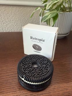 Retropia 35mm lens (Sony E mount)