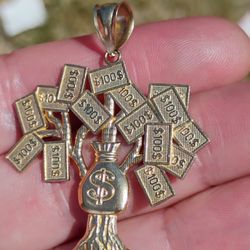 10k Money Tree Pendant 