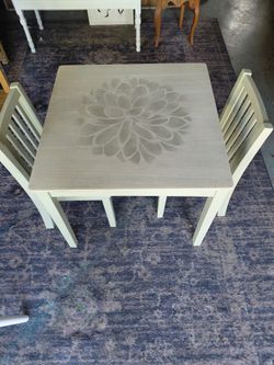Solid Wood Kids Table/2 Chairs