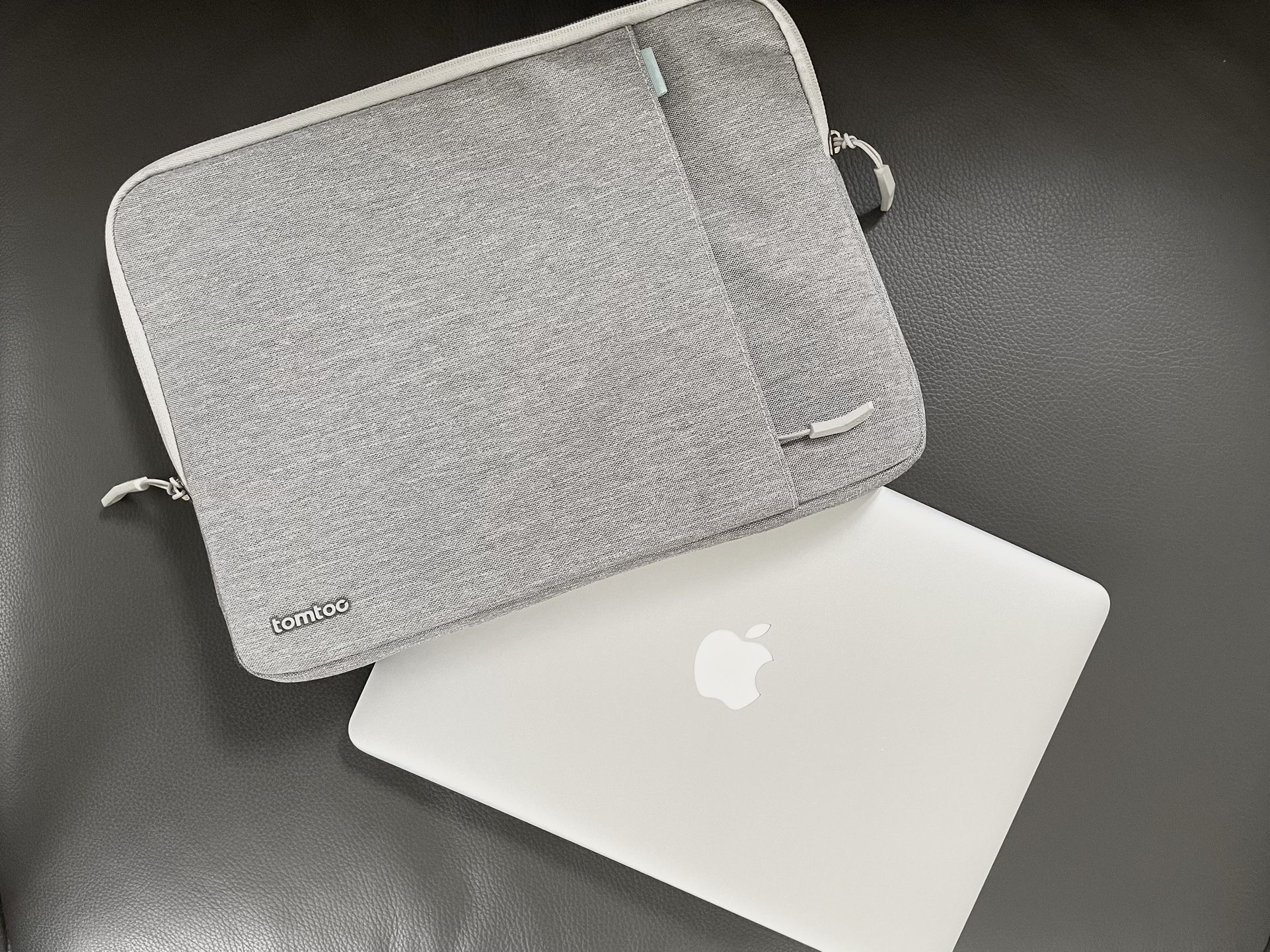 Title 13 inch MacBook Air (A1466 Model) With Laptop Case