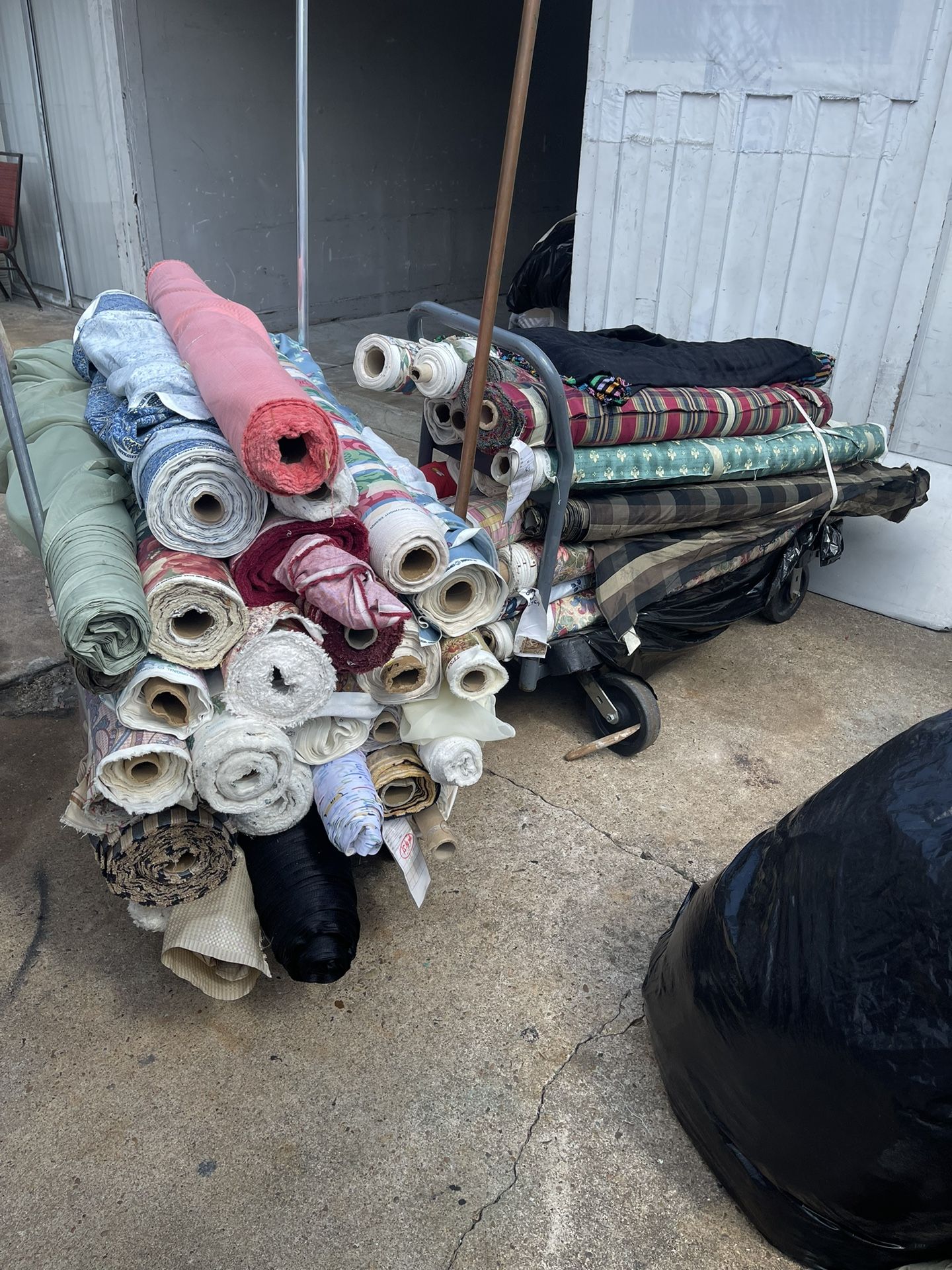 ROLLOS DE TELA PEQUEÑOS