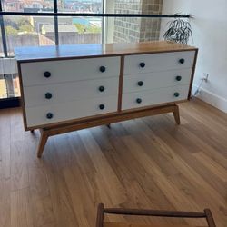 Nice Dresser Can Deliver 