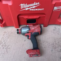 Milwaukee Fuel M18 Impact Whrench 7/16(11mm) Hex 