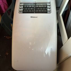 AIRCONDITIONER  70$ / Chair with Ottoman 35$