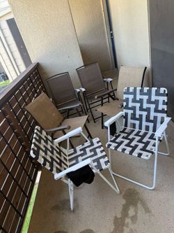 Folding metal patio chairs  like new 20$ for each