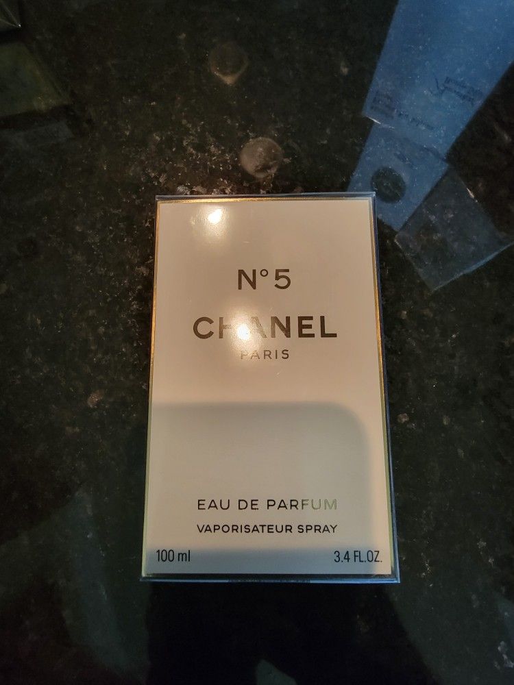 Chanel NO. 5 Paris