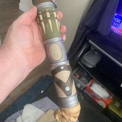 Disneyland Savis Workshop Light Sabre Retail 249.99