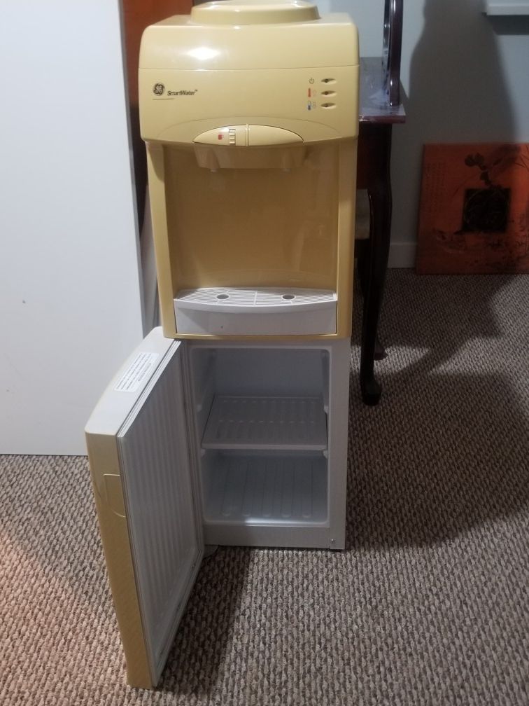 Water cooler and heater with storage space
