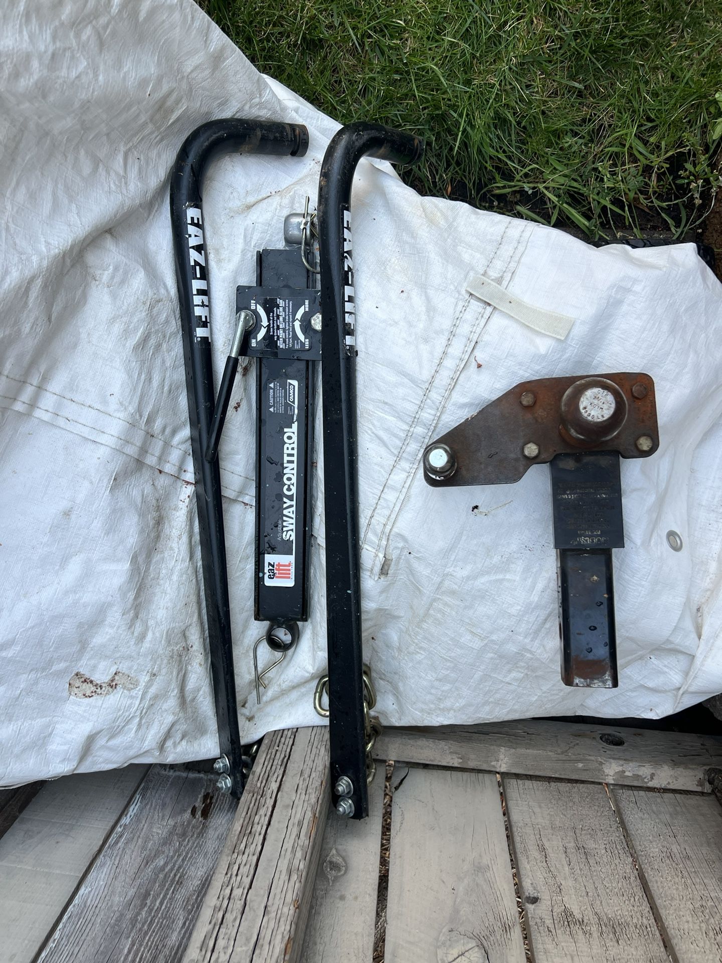 EAZ Lift Sway Control + Hitch