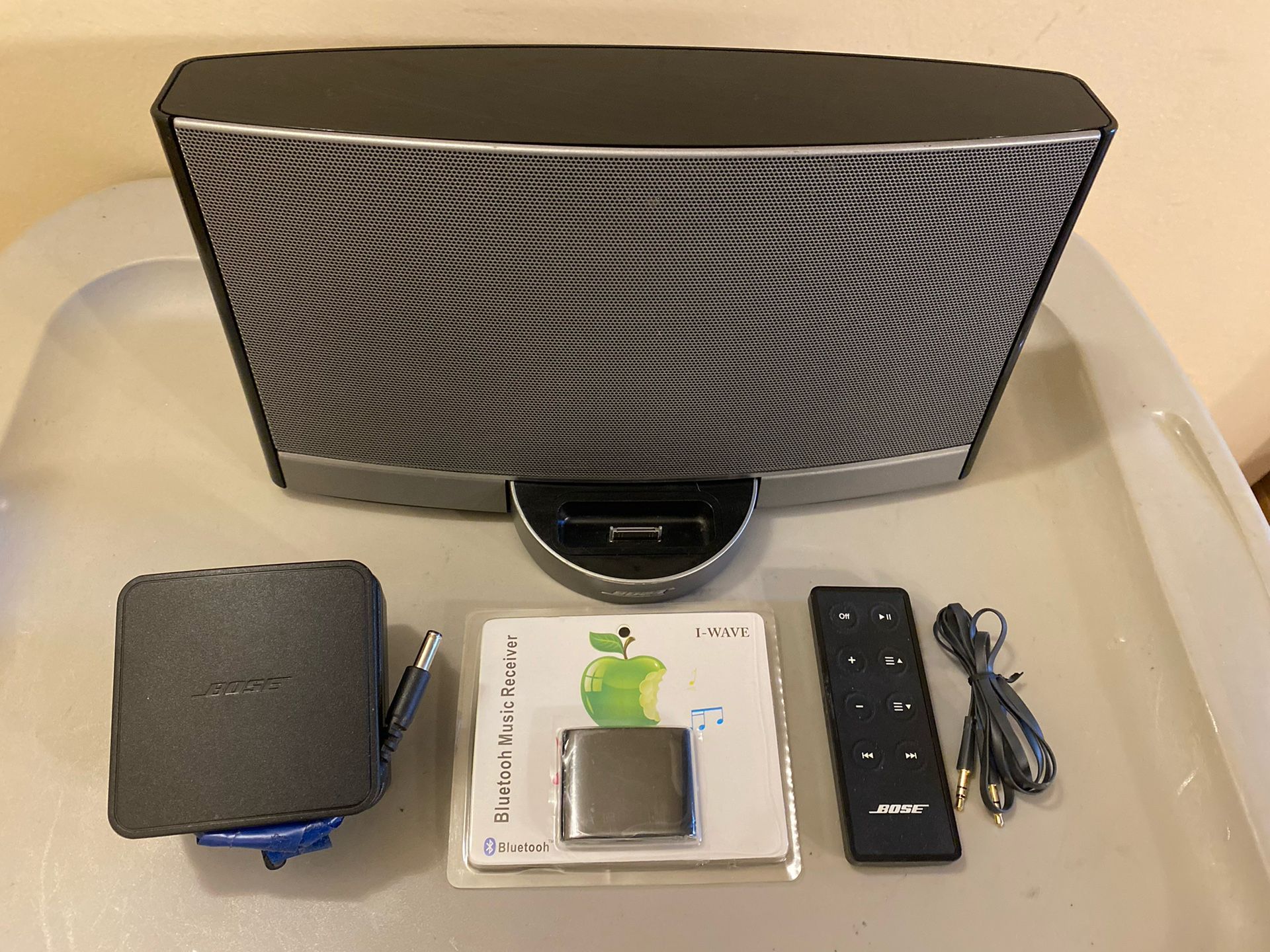 Bose Sounddock Portable Digital Music System Speaker(Bluetooth)