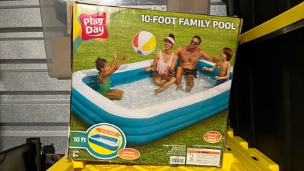 Play Day 10’ family pool NEW