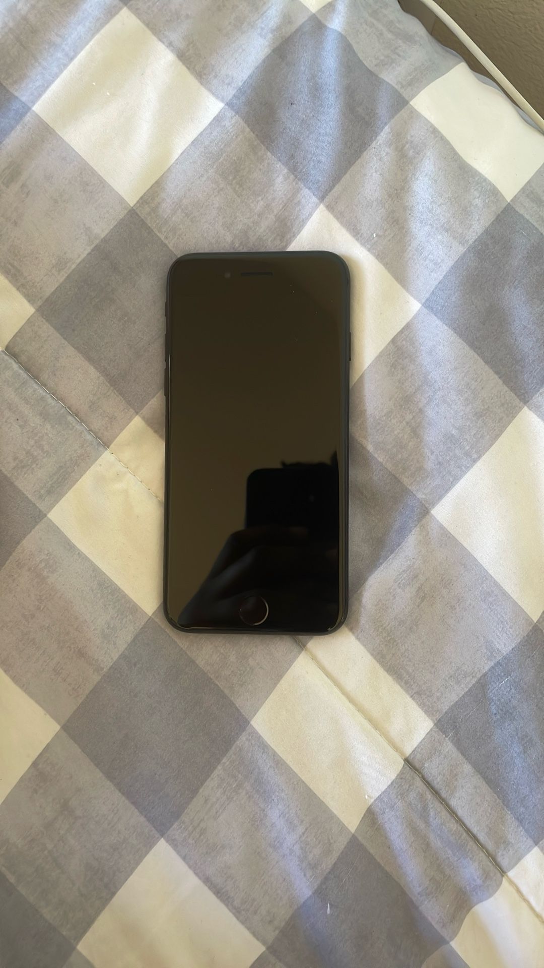 Black iPhone 7