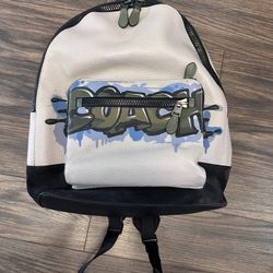 Coach West Backpack Green/Grey Pebbled Grafitti