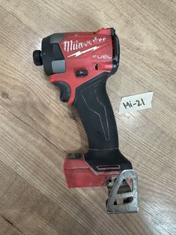 Milwaukee M18 FUEL 18V Brushless Cordless 1/4 in. Hex Impact Driver (Tool-Only)