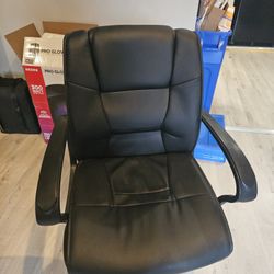 Comfortable Black Office Chair