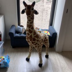 Stuffed Toy Giraffe 