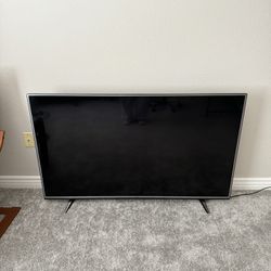 LG 4K 60 Inch TV Great condition