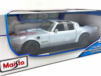 New Maisto 1:18 Scale Diecast Model Car - Pontiac Firebird Trans Am