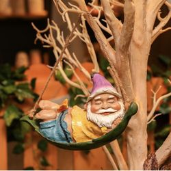 Brand New Funny Garden Gnomes Outdoor Hanging Statue, Fairy Garden Swinging Leaf Hammock Gnome Figurine