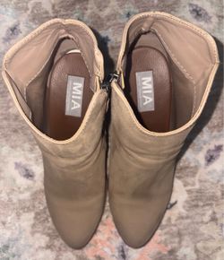 MIA Taupe Ankle Boots with Side Zipper SZ 9