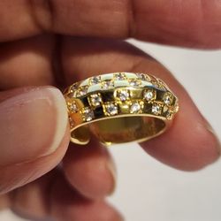 Louis Vuitton Ring Size 8