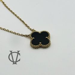 Van Cleef & Arpels Vintage Alhambra Necklace 18k Gold Onyx
