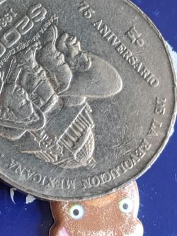Una Moneda Del Anibersario De LaRevolution Mexicana $15