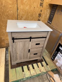 30” Single Sink Freestanding Aged Oak Bath Vanity with White Engineered Stone Top (Assembled)