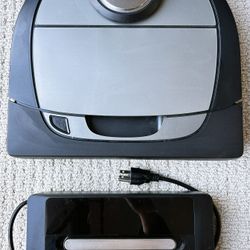 Neato Robotics Botvac D7 Connected Wi-Fi Robot Vacuum Almost New
