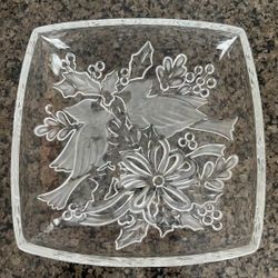 Gorham Holiday Traditions Christmas Cardinals 8" Square Crystal Serving Bowl