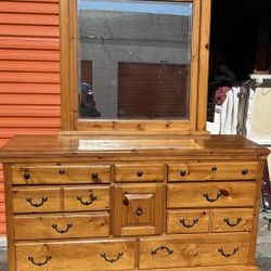 Large dresser with mirror 10 drawer solid pine wood L64”*D18”*H37”(address in description) 👇delivery 🚚 available within 15 miles with extra $65 deli