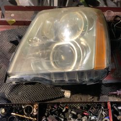 Driver Side Headlights Fits 06-11 Cadillac DTS 