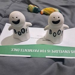 Ghost Salt And Pepper Shakers 