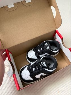 Panda Nike dunks toddler size 4c