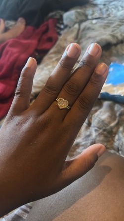 10K GOLD RING SIZE 7.5