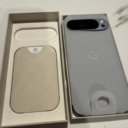 Google Pixel 10 Pro XL - 256 GB - Moonstone (Factory Unlocked)