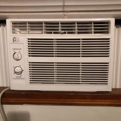 AC VERY GOOD CONDITION 