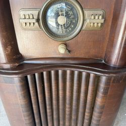 Late 1930’s ZENITH Console Radio 5808